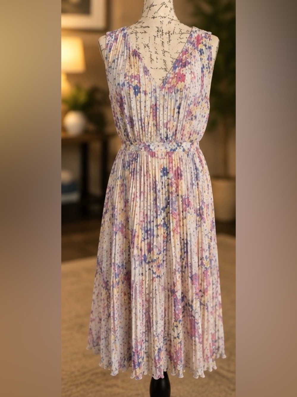 Plenty by Tracy Reese Floral Pleated Dress V Neck Size 4